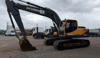 Escavadeira hidráulica Hyndai 220 ano 2021 full